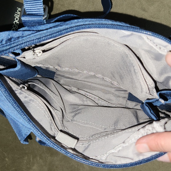 Baggallini crossbody wallet bag - Picture 7 of 17